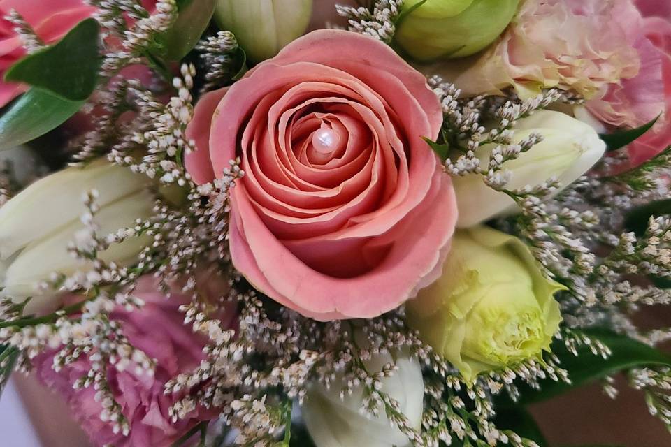 Pretty Pinks Bouquet Pins