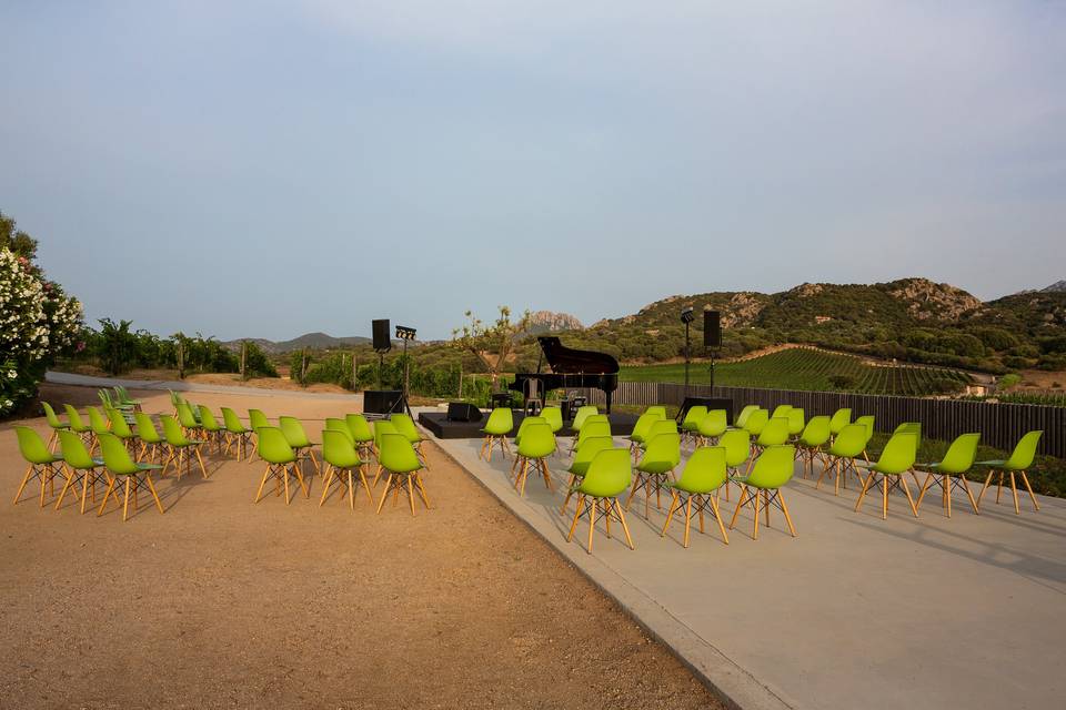 Open-air ceremony setup