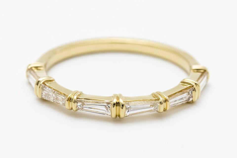 Skinny baguette wedding band