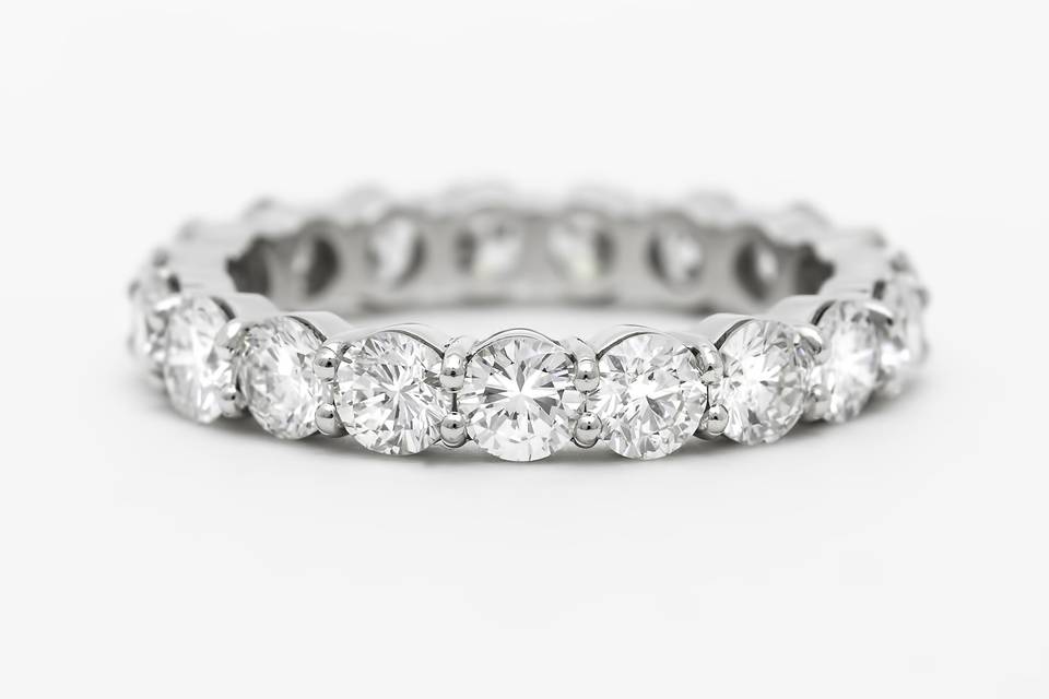 Platinum diamond shared prong