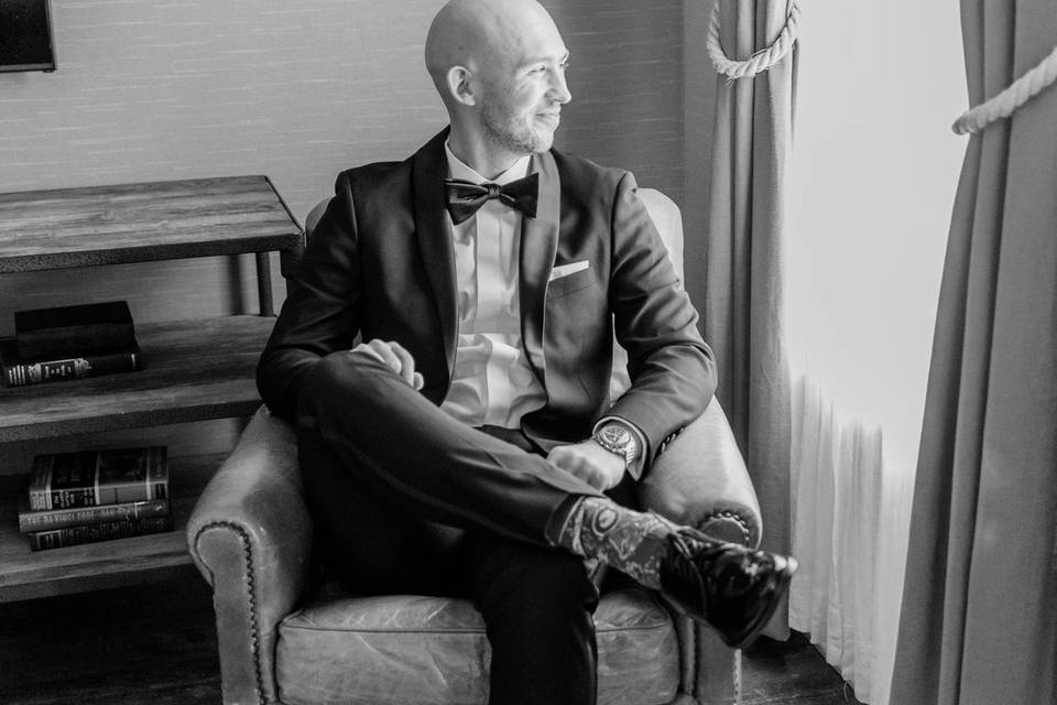 Groom b&W