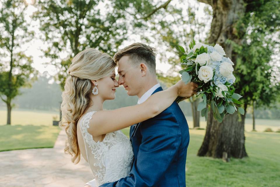 BRIDE AND GROOM PORTRAIT