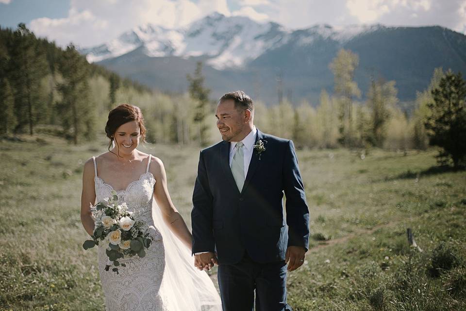 Intimate Outdoor Woodsy Wedding in Breckenridge, Colorado