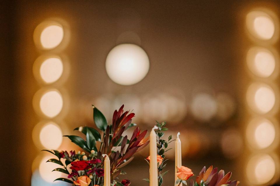 Tabletop flower arrangement