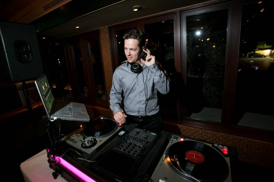 Choice Entertainment - DJ Matt Phipps