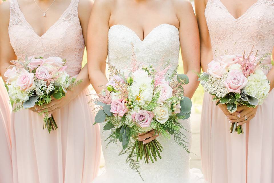 Pink flowy bouquets