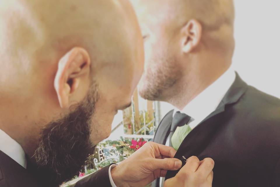 Fixing the boutonniere