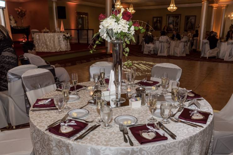 Table setting and raised centerpiece