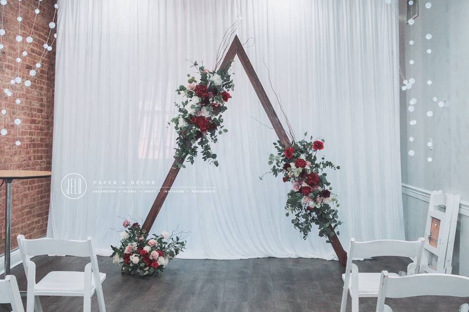 Triangle arch for ceremony