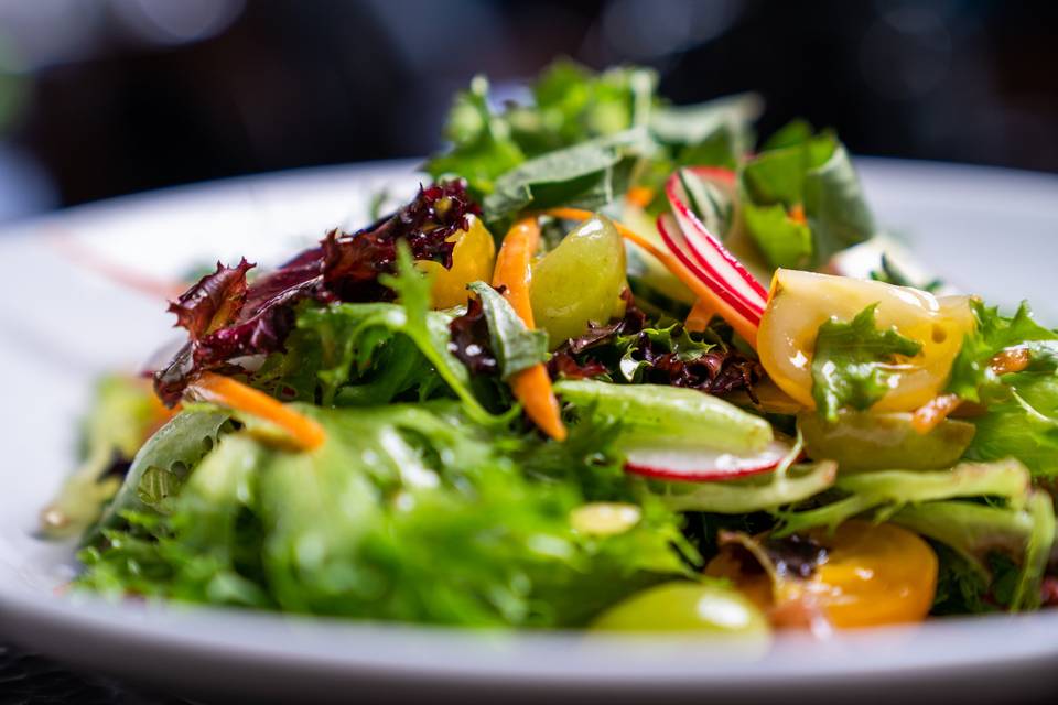 Vineyard Salad with champagne