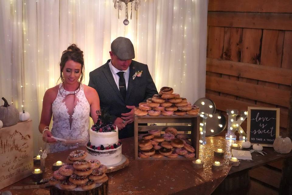 Donut bar instead of cake