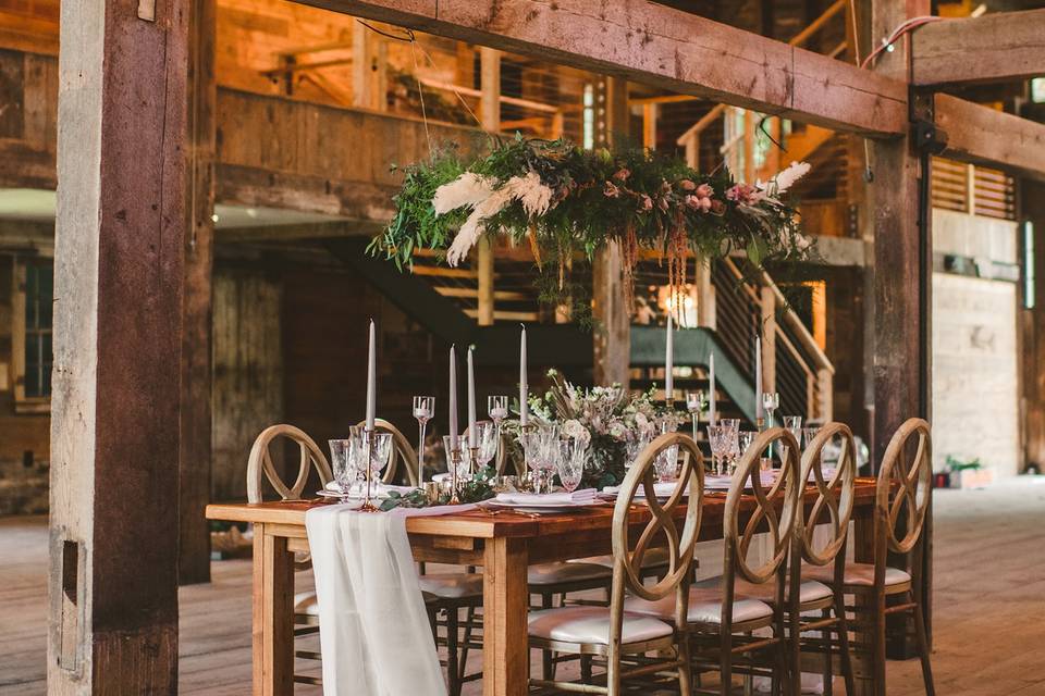 Table setting in barn