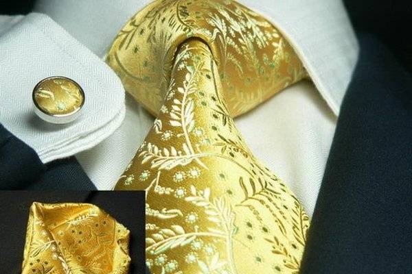 Georgous Gold Floral Tie Set