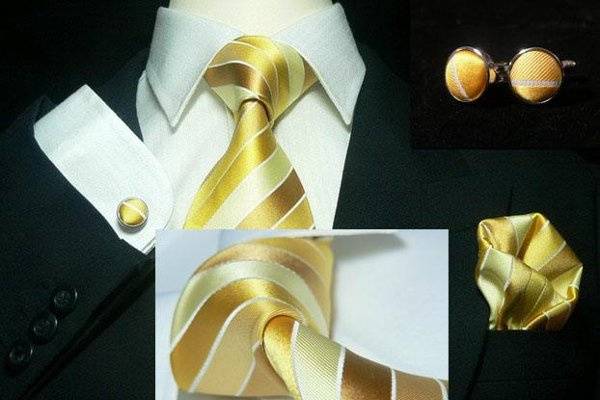 Gold Stripe Tie Set