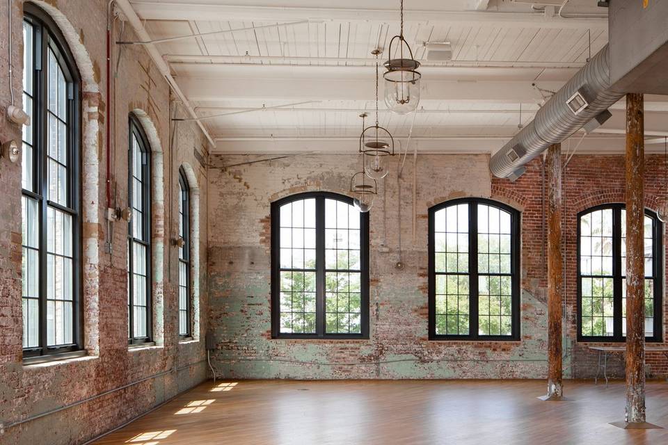 The Cedar Room at the Cigar Factory (12)