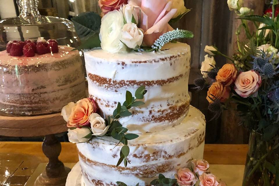 Rustic floral wedding cake