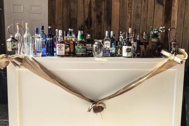 Full Bar