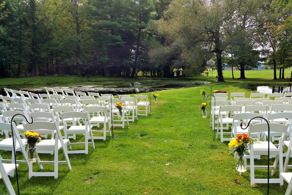 Lush Lawns and Beautiful Backdrops