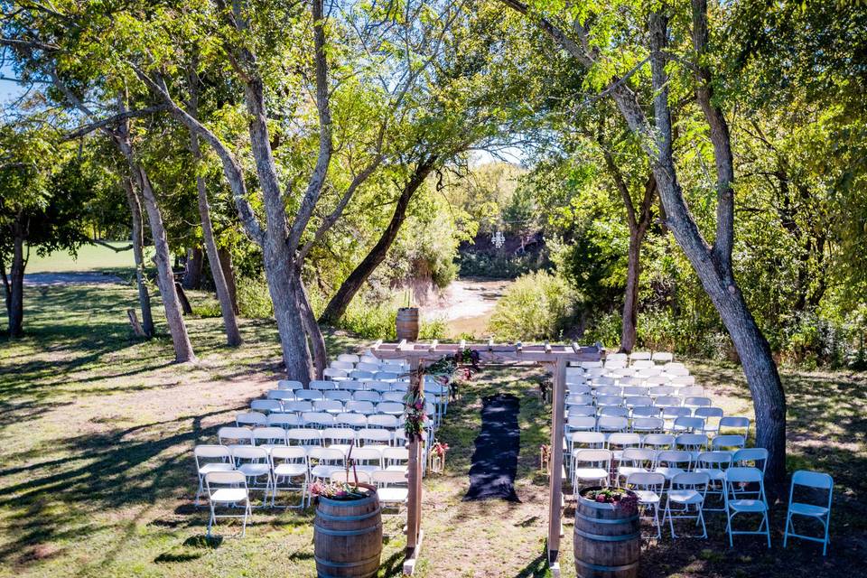 Outdoor wedding space