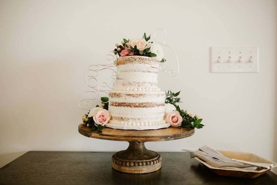 The 10 Best Wedding Cakes in Grand Rapids - WeddingWire