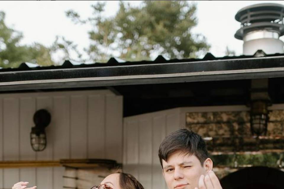 Couple enjoying pizza