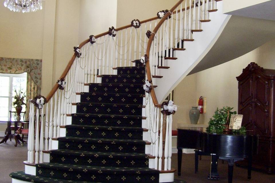 Simple lobby stairway