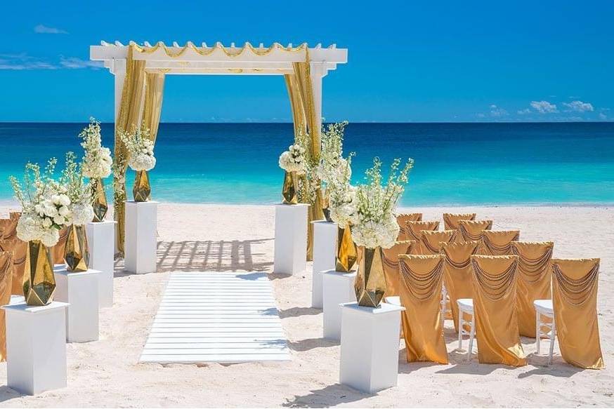 Sandals weddings and honeymoon