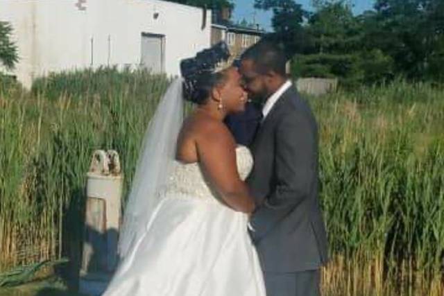 First kiss as newlyweds