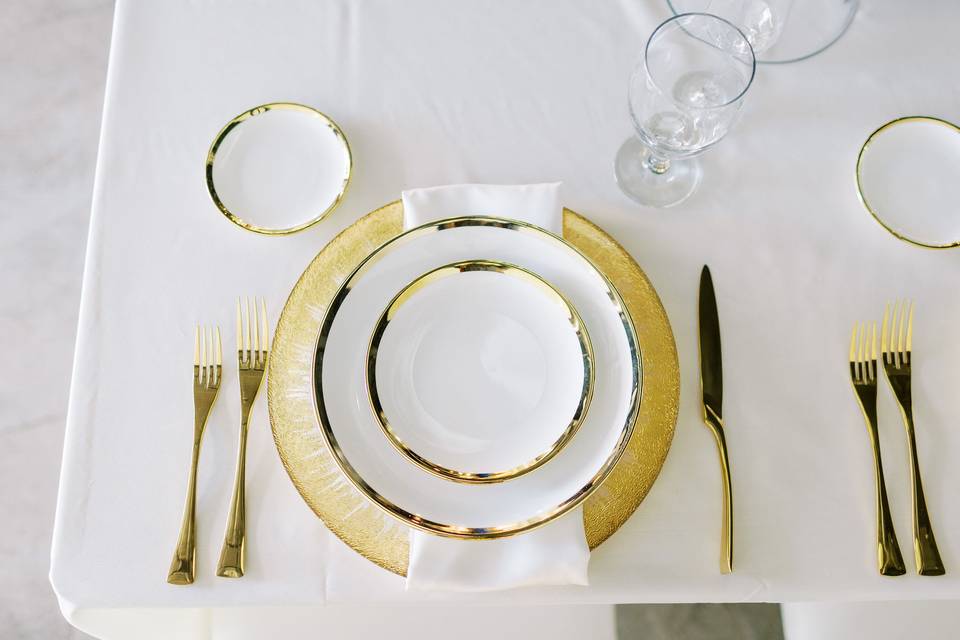Elegant Dinner-ware
