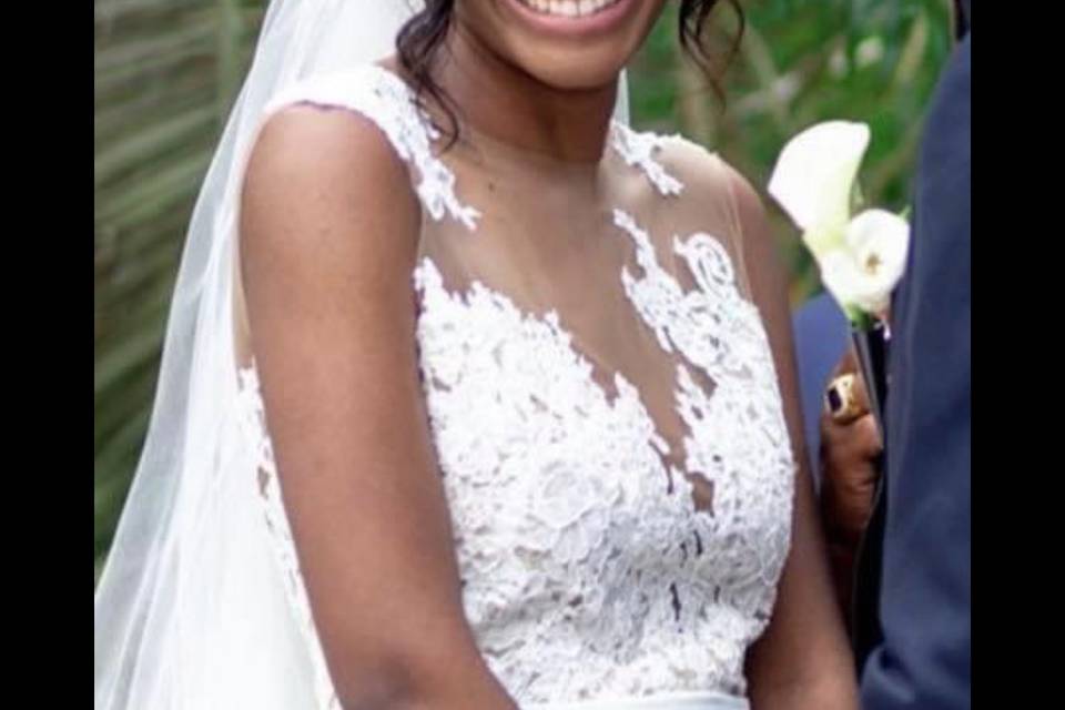 Beautiful bride Steph
