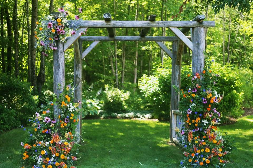 Arbor with Grounded Florals