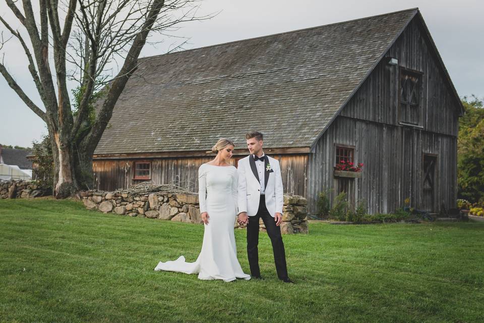 Weintraub wedding barn shot