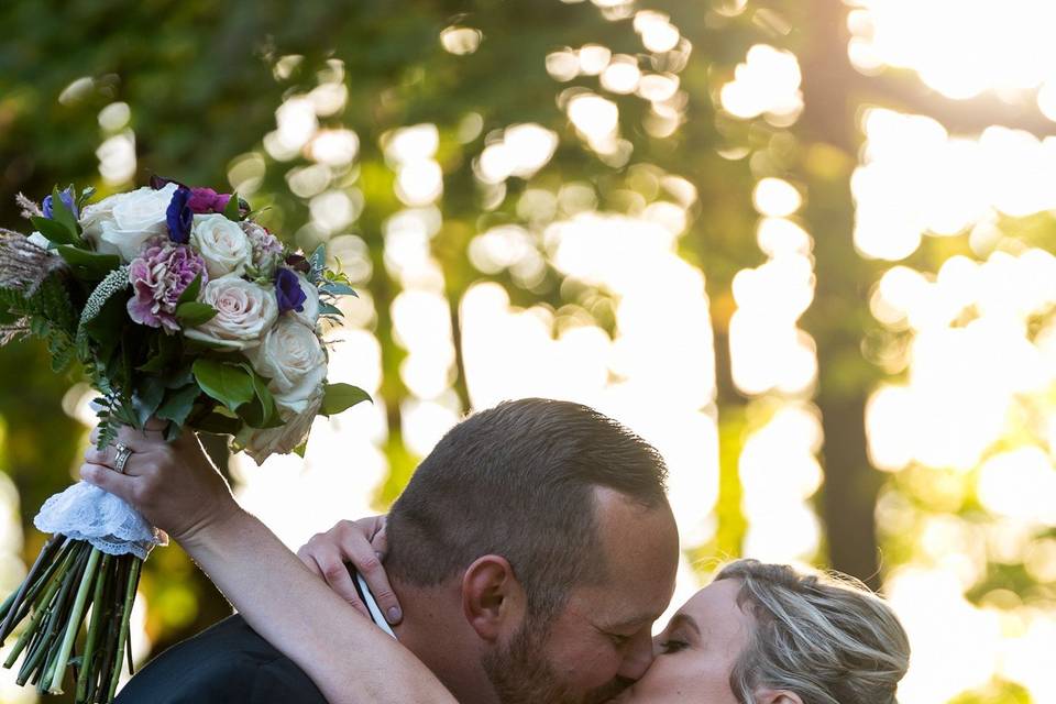 A golden hour kiss