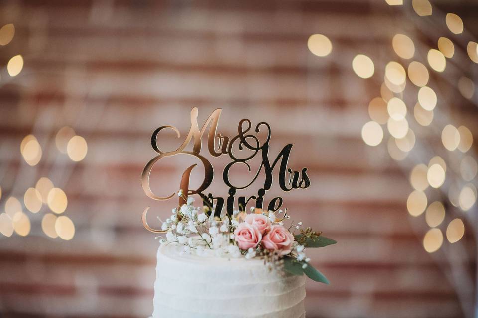 Cake topper