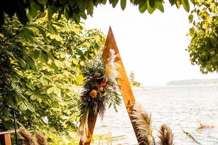 Boho chic outdoor ceremony