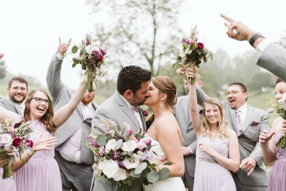 A kiss and bouquet