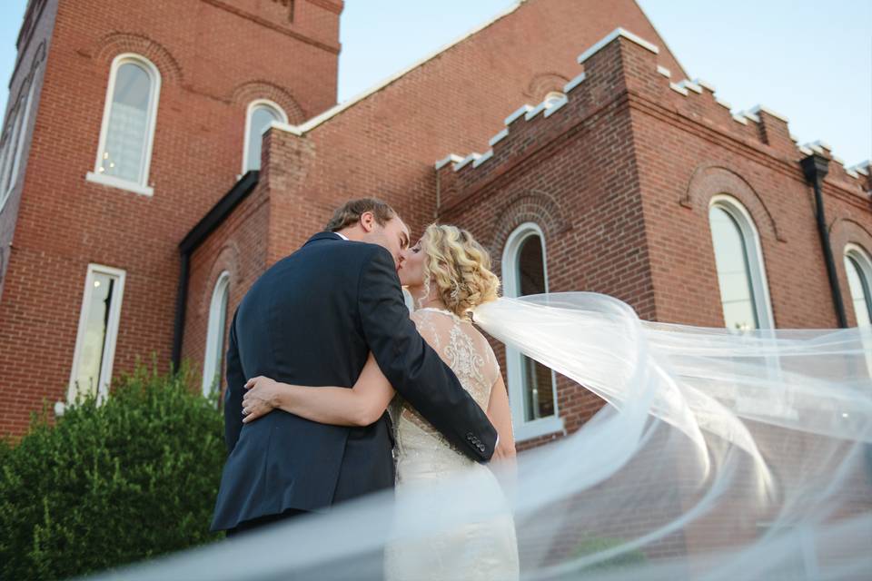 Church on Main Wedding - Chattanooga, TN - Photo by: Life with a View Studio