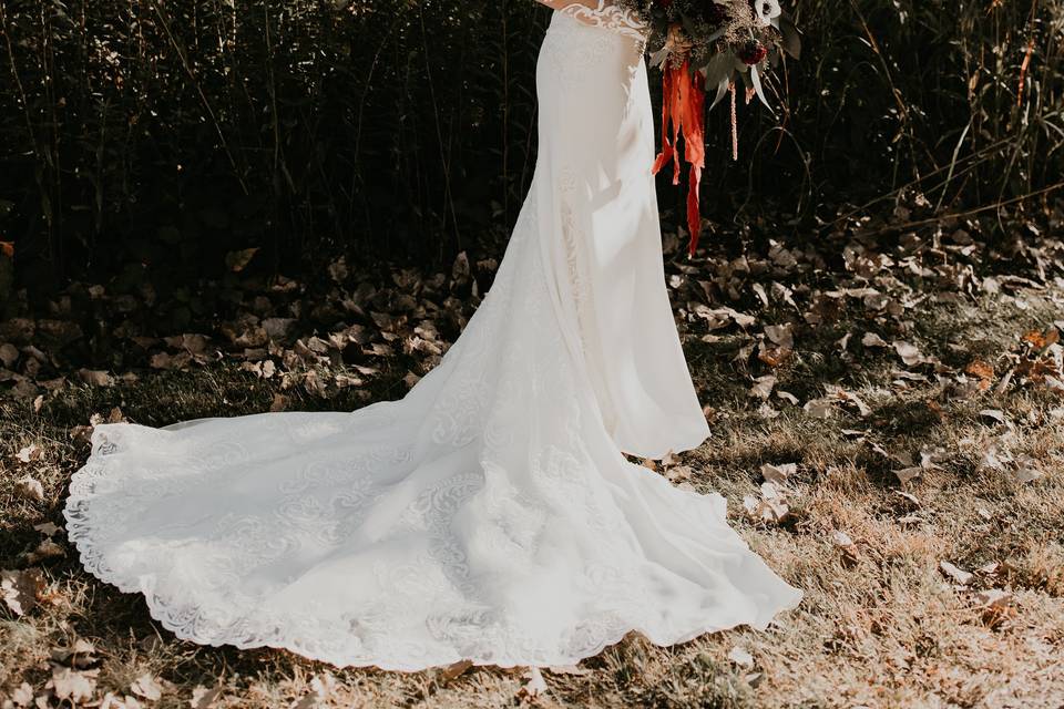 Bride in sleeved lace dress