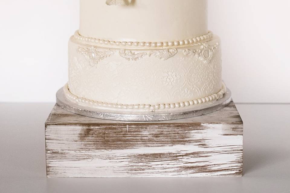Modern White Wedding Cake