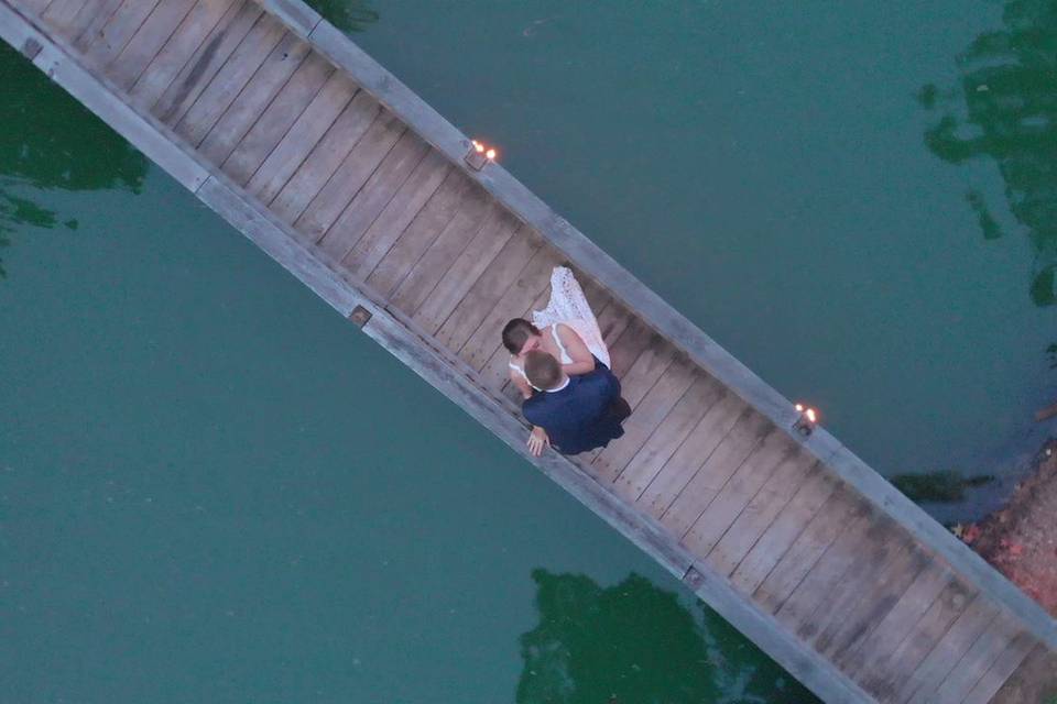 Kiss on the bridge