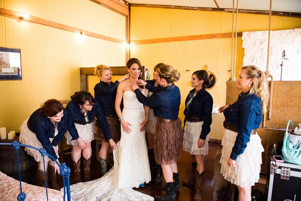 The bride with her bridesmaids