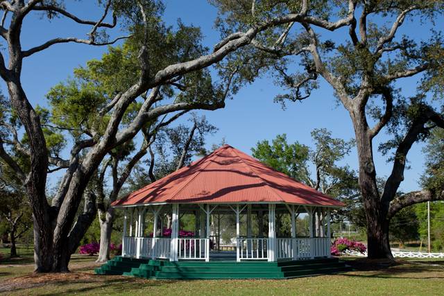 Oak Crest Mansion Inn