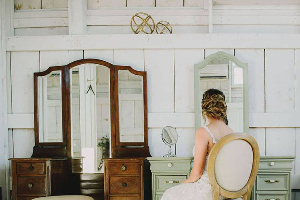 Bridal Suite Vanities