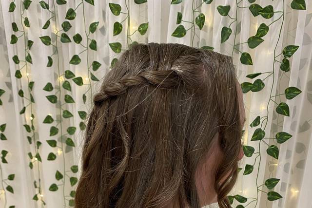 Romantic hair