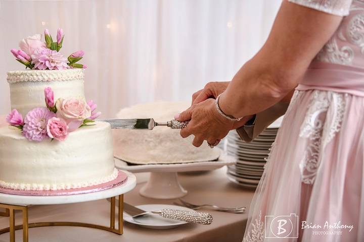 Cutting the cake