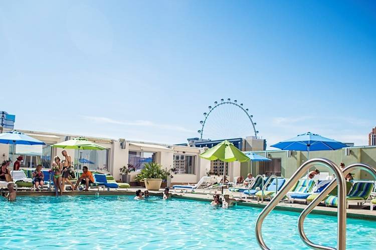 Platinum Hotel & Spa