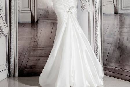 Style 32848178  This mermaid gown features a sweetheart neckline with a natural waist in lace. It has a chapel train and spaghetti straps. This gown is Exclusive to Kleinfeld Bridal.