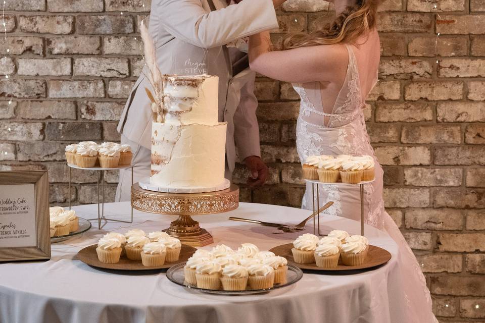 Cake cutting