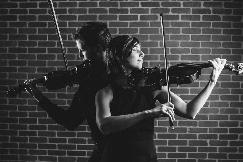 Husband and wife violin duo