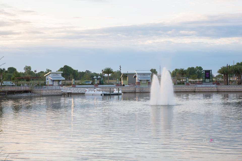 Center Lake Park Fountain